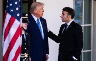 Օգնություն ստանալու համար զանգահարեցի Մակրոնին, որը դեռ վերականգնվում է կնոջ՝ ծնոտին հասցրած հարվածից․ Թրամփ