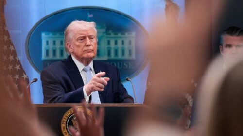 Թրամփը սպառնացել է բանտարկել Իրանում ամերիկացի օդաչուի փրկության լուրը բացահայտած լրագրողին