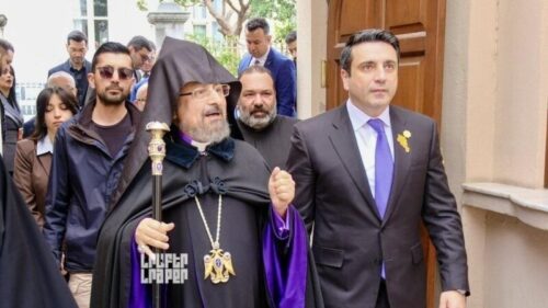 Ալեն Սիմոնյանը Ստամբուլում հանդիպել է Պոլսո հայոց պատրիարքին