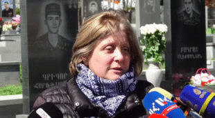 Որդիս երբ արձակուրդ էր գալիս, շտապում էր արագ վերադառնալ Արցախ, ասես ուշանում էր ինչ-որ բանից․ Ադամ Սահակյանի մայր