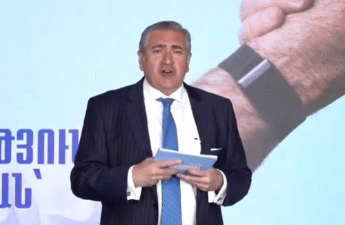 Մեկին աղջիկ ես տալիս, հարցուփորձ ես անում, հիմա իշխանություններին չասե՞նք՝ ի՞նչ ես արել այս տարիներին. Արթուր Խաչատրյան