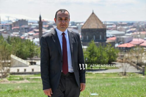 Մահացել է Գևորգ Կալոշյանը. նա հայ-թուրքական հանդիպումներին հայկական կողմի թարգմանիչն էր