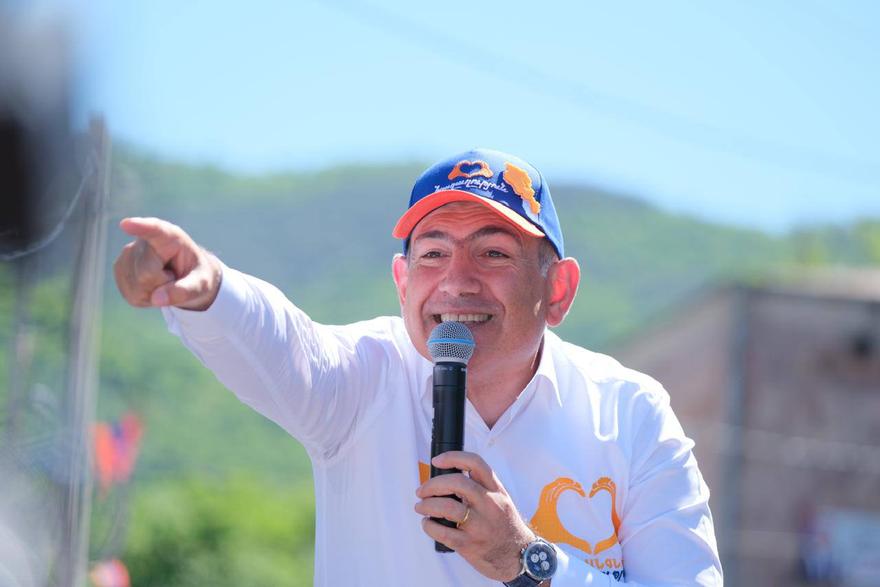 Ա՛յ քեզ քարոզարշավ․ ինչպե՞ս է Հայաստանը պատրաստվում խորհրդարանական ընտրություններին․ Коммерсант Ա՛յ քեզ քարոզարշավ․ ինչպե՞ս է Հայաստանը պատրաստվում խորհրդարանական ընտրություններին․ Коммерсант