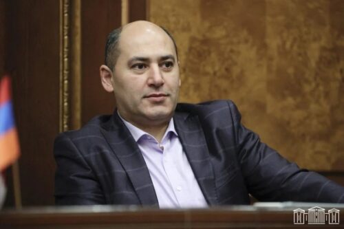 «Գյումրի 2 լինելու է»․ խուզարկություններ՝ Մարտուն Գրիգորյանի հայտարարությունից ժամեր անց