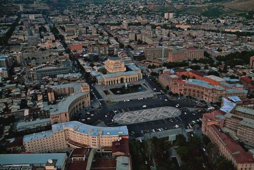 Եվրոպական առաջնորդները գալիս են ՀՀ․ երկիրը բախվում է վերջին 5 տարվա ամենակարևոր քաղաքական իրադարձությանը․ Известия