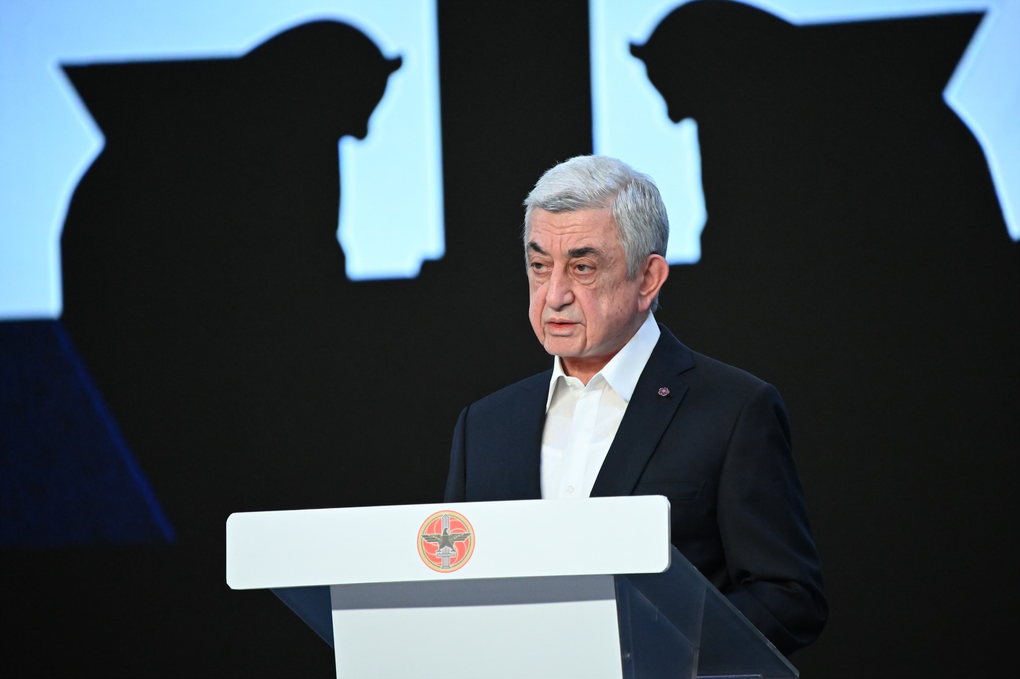 Բանակը նախընտրական դեկորացիա չէ, այլ մեր ազգի ծնունդը, արժանավոր, բայց, ցավոք, լքված զավակը․ Սերժ Սարգսյան Բանակը նախընտրական դեկորացիա չէ, այլ մեր ազգի ծնունդը, արժանավոր, բայց, ցավոք, լքված զավակը․ Սերժ Սարգսյան