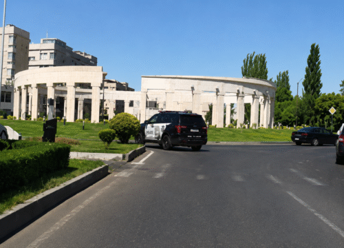 Փաշինյանին ու ՔՊ-ին համակրող բլորգերը երթևեկելիս հերթական կոպիտ խախտումն է թույլ տվել