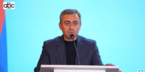Բոլոր իշխանությունների ոտքերի տակ թավալ եկած Արսենյանները հետապնդում են մարդկանց, աշխատանքից ազատում