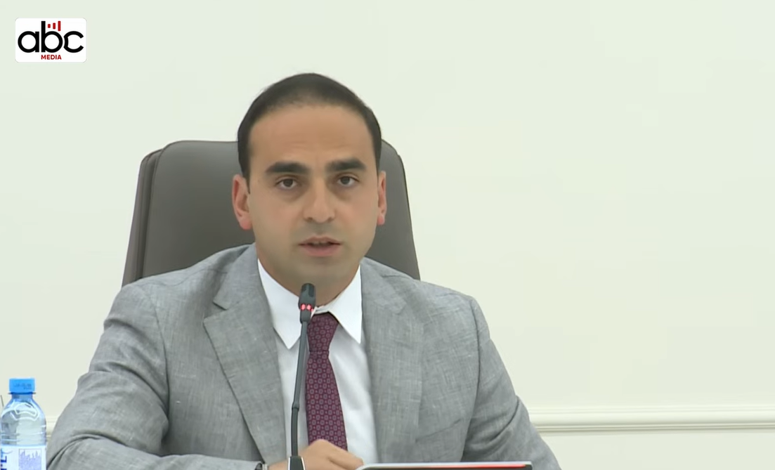 Մեր նպատակն է, որ մարդիկ ավելի շատ օգտվեն հանրային տրանսպորտից, և Երևանում մեքենաների օգտագործման թիվը նվազեցվի․ Տիգրան Ավինյան Մեր նպատակն է, որ մարդիկ ավելի շատ օգտվեն հանրային տրանսպորտից, և Երևանում մեքենաների օգտագործման թիվը նվազեցվի․ Տիգրան Ավինյան