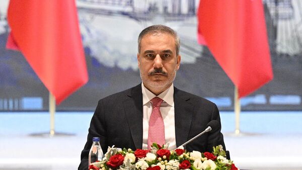 ԱՄՆ-ի և Իրանի միջև 2 օր առաջ սկսված փոխադարձ հարվածները պարունակում են էսկալացիայի վտանգ․ Հաքան Ֆիդան ԱՄՆ-ի և Իրանի միջև 2 օր առաջ սկսված փոխադարձ հարվածները պարունակում են էսկալացիայի վտանգ․ Հաքան Ֆիդան
