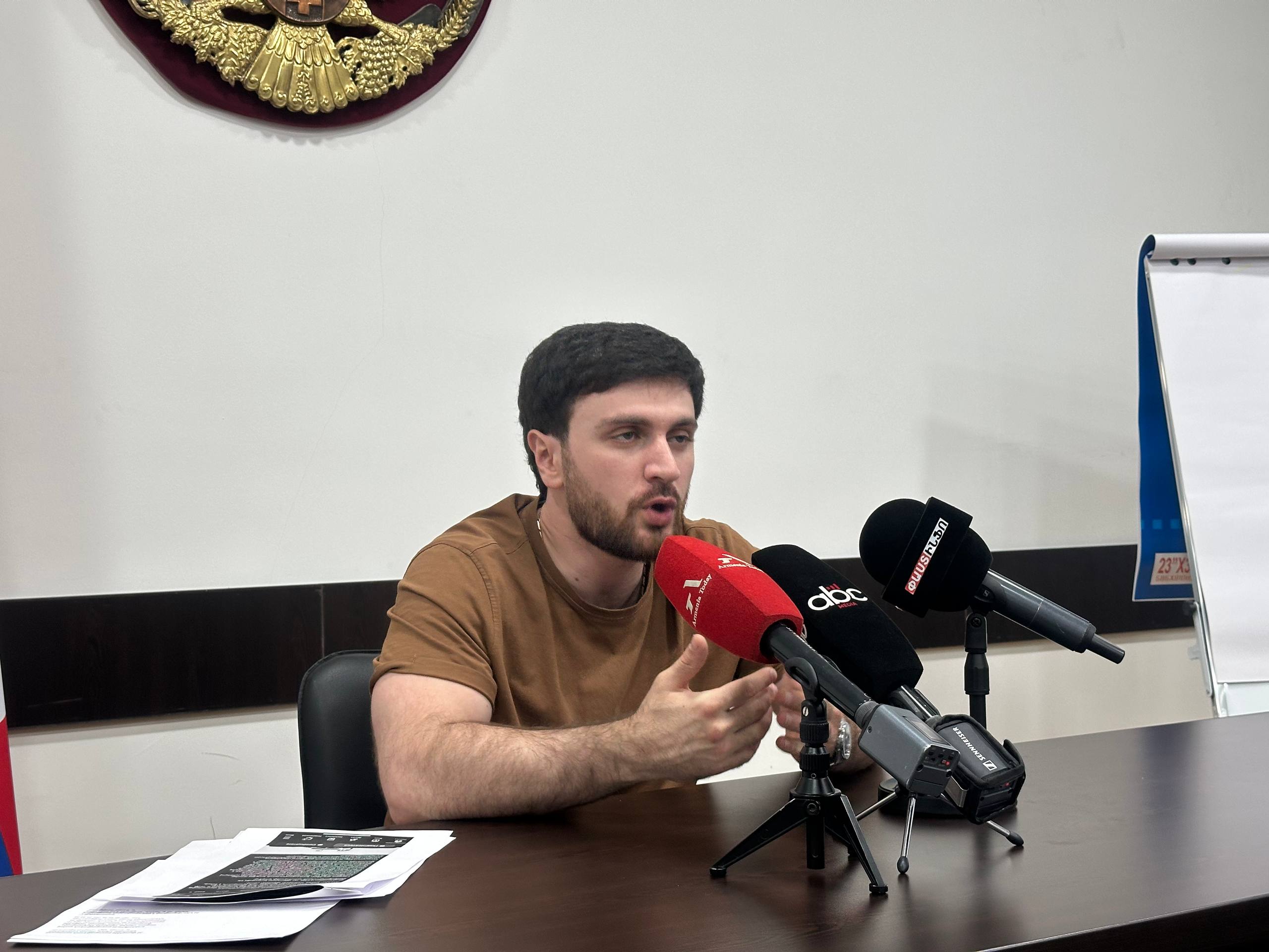Իշխանությունը գիտի, որ արցախցիների ճնշող մեծամասնությունն ընդդիմադիր է, դրա համար զրկում են նաև պասիվ ընտրողի իրավունքից․ փաստաբան Իշխանությունը գիտի, որ արցախցիների ճնշող մեծամասնությունն ընդդիմադիր է, դրա համար զրկում են նաև պասիվ ընտրողի իրավունքից․ փաստաբան