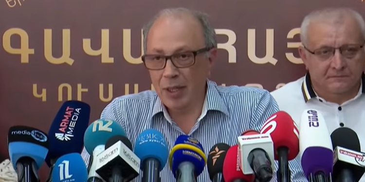 Վտանգավոր սահմանագծի ենք հասել, ԱԺ-ն ընտրում է ժողովո՞ւրդը, թե՞ պաշտոնյաները․ Արա Այվազյան Վտանգավոր սահմանագծի ենք հասել, ԱԺ-ն ընտրում է ժողովո՞ւրդը, թե՞ պաշտոնյաները․ Արա Այվազյան