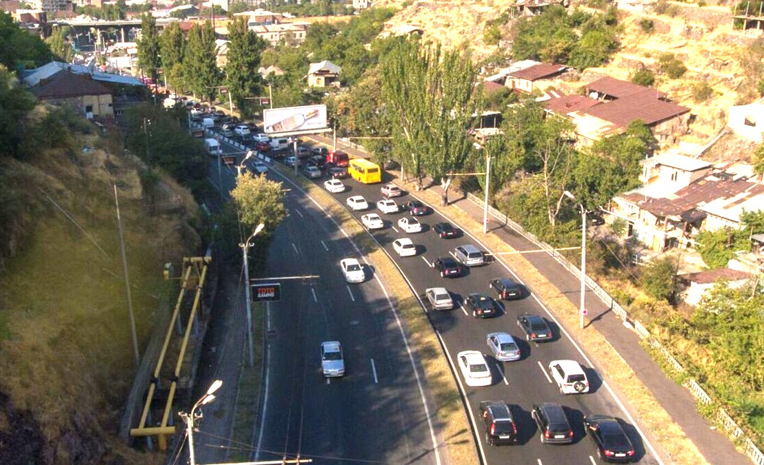 Մյասնիկյան պողոտայում երեք օրով երթևեկության փոփոխություն է լինելու Մյասնիկյան պողոտայում երեք օրով երթևեկության փոփոխություն է լինելու