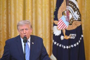 ABC, NBC, CNN отказались транслировать речь Трампа на своих основных платформахpx