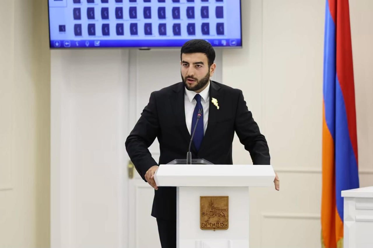 Միքայել Խաչատրյանը վայր է դնում Երևանի ավագանու մանդատը և կշարունակի աշխատանքը ՀՀ ԱԺ-ում՝ որպես պատգամավոր Միքայել Խաչատրյանը վայր է դնում Երևանի ավագանու մանդատը և կշարունակի աշխատանքը ՀՀ ԱԺ-ում՝ որպես պատգամավոր