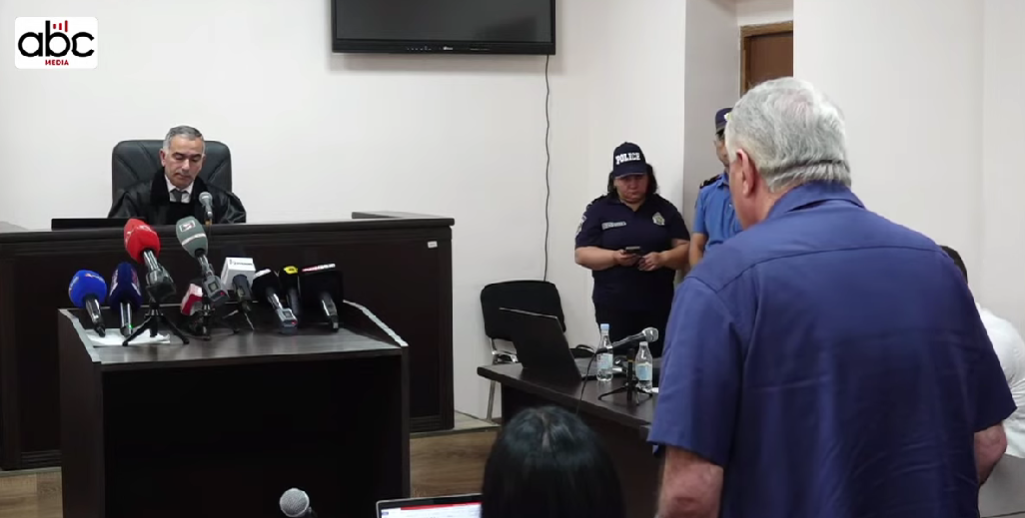 Ես հպարտ եմ, որ պաշտպանել եմ Եկեղեցուն, մյուս մեղադրանքների հետ կապ չունեմ. Սամվել Կարապետյանը՝ դատարանում Ես հպարտ եմ, որ պաշտպանել եմ Եկեղեցուն, մյուս մեղադրանքների հետ կապ չունեմ. Սամվել Կարապետյանը՝ դատարանում