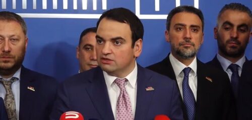 Որտե՞ղ են մեր այն հողերը, որ դելիմիտացիայով պետք է հետ տրվեին, իսկ կարո՞ղ է Ադրբեջանը չի ուզում վերադարձնել․ Նարեկ Կարապետյան