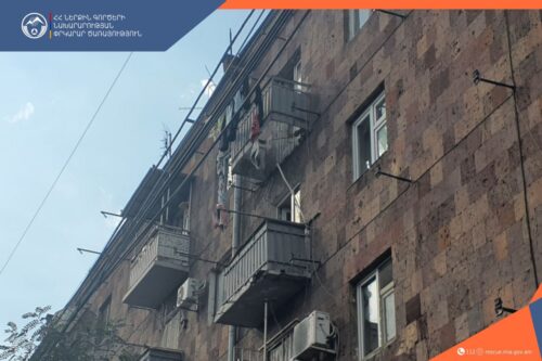 Բագրատունյաց փողոցում պատշգամբ է փլուզվել․ կա տուժած