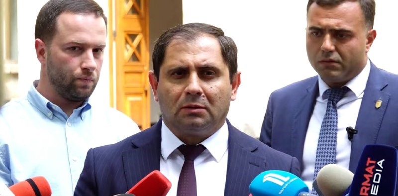 Այն, որ զինծառայողների մահերի համար կարելի է մեղադրել պաշտպանության նախարարին, նորություն է. Սուրեն Պապիկյան Այն, որ զինծառայողների մահերի համար կարելի է մեղադրել պաշտպանության նախարարին, նորություն է. Սուրեն Պապիկյան