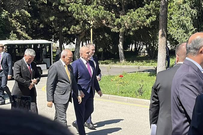 Փաշինյանը և Միշուստինը մեքենայում նստել են միասին և աշխույժ զրույց ունեցել Փաշինյանը և Միշուստինը մեքենայում նստել են միասին և աշխույժ զրույց ունեցել