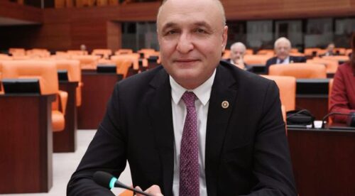 Թուրքիայում հարձակվել են ընդդիմադիր կուսակցության պատգամավորի վրա