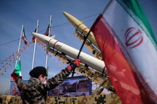 КСИР: В случае возобновления атак США, мы выведем на поле боя новое оружие с новыми возможностями, и мир будет поражен
