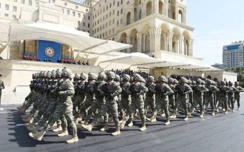 Բաքուն ավելացնում է, Երևանը՝ կրճատում․ ինչ են ցույց տալիս Հայաստանի ու Ադրբեջանի ռազմական բյուջեները
