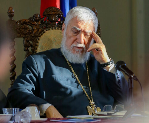 Խաչը պետք է ապրի․ Արամ Ա Կաթողիկոսի ուղերձը Խաչվերացի տոնի առթիվ