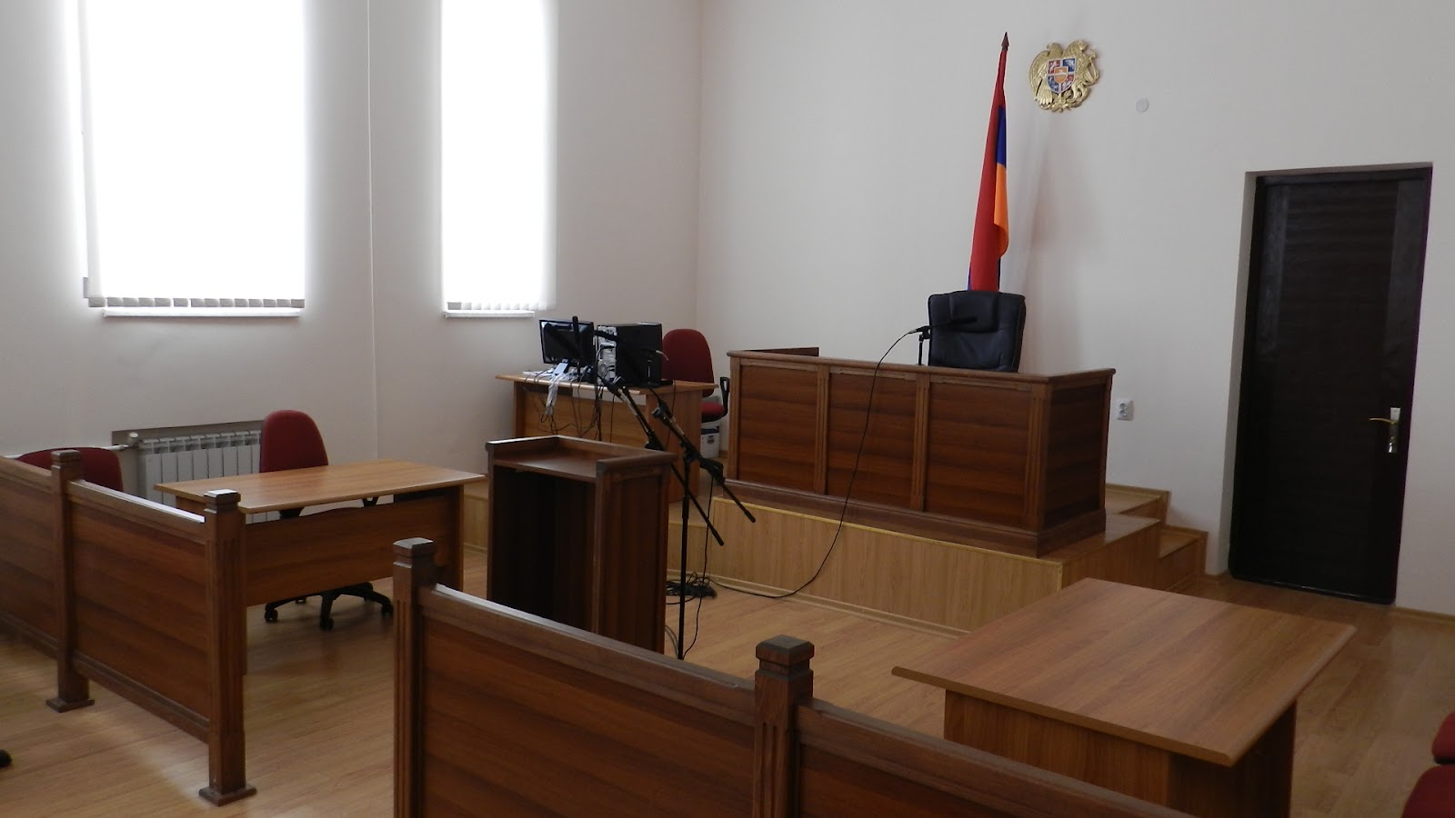 Գորիսի դատարանում դատական նիստից հետո վիճաբանություն և ծեծկռտուք է տեղի ունեցել․ կան տուժածներ Գորիսի դատարանում դատական նիստից հետո վիճաբանություն և ծեծկռտուք է տեղի ունեցել․ կան տուժածներ