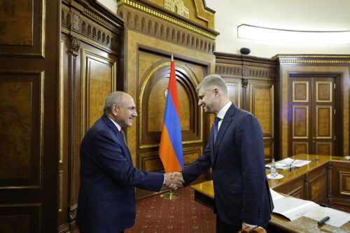 Փաշինյանն ընդունել է է «Ռուսական երկաթուղիներ»-ի գլխավոր տնօրենին․ ի՞նչ են քննարկել