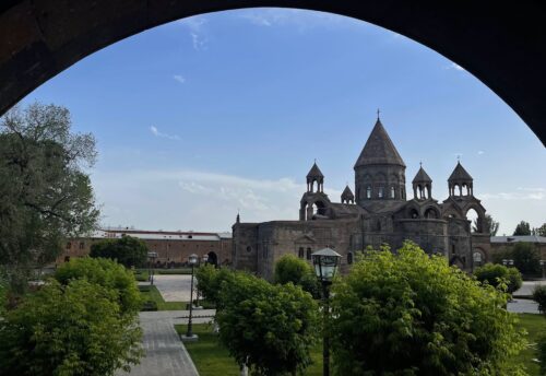 Եկեղեցու գույքը՝ շահարկման պատրվակ․ Տեր Եսայի