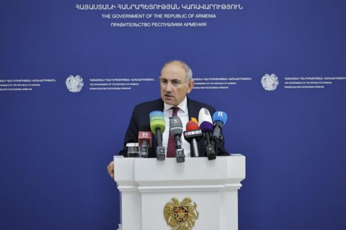 Ո՞վ է մեղավոր ԱԺ-ում ծեծկռտուքի համար․ Փաշինյանը պաշտպանեց ՔՊ պատգամավորներին