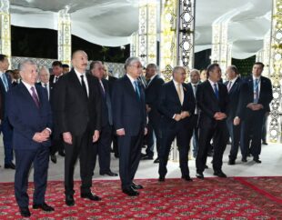 Փաշինյանը Թուրքմենբաշիում լսել է ադրբեջանական մուղամ և ծանոթացել «Ղարաբաղի տան» ցուցադրությանը
