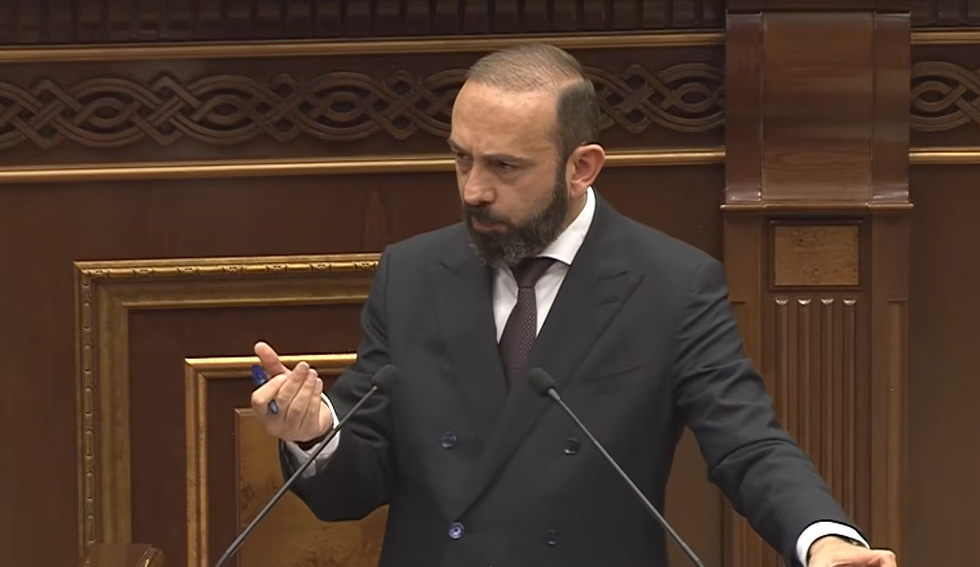 Ադրբեջանը կկապվի Նախիջևանի հետ, երկաթուղին էլ Ադրբեջանի տարածքով Երասխն ու Մեղրին կկապի․Արարատ Միրզոյանը ներկայացրել է TRIPP-ը Ադրբեջանը կկապվի Նախիջևանի հետ, երկաթուղին էլ Ադրբեջանի տարածքով Երասխն ու Մեղրին կկապի․Արարատ Միրզոյանը ներկայացրել է TRIPP-ը