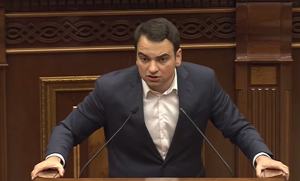 Դուք «քցել» եք մեր ժողովրդին, Ալիևն էլ ձեզ ա «քցել»․ Նարեկ Կարապետյանը՝ ՔՊ-ականներին Դուք «քցել» եք մեր ժողովրդին, Ալիևն էլ ձեզ ա «քցել»․ Նարեկ Կարապետյանը՝ ՔՊ-ականներին
